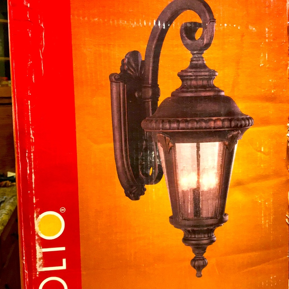 Outdoor Wall Lantern